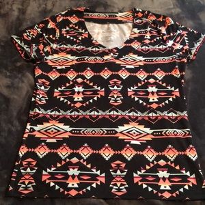 Bright Aztec V-Neck shirt 👚